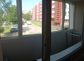 Erdvus 1 kambario butas su balkonu ir rekonstrukcijos galimybe!