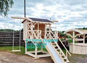 Įvairūs gaminiai: nuo pavėsinių iki gėlių vėžimų