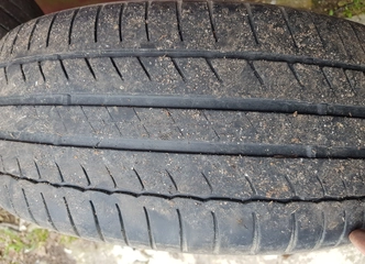 Išparduodamos kokybiškos padangos 215/55 R16
