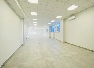 Moderniai atnaujintos patalpos patogiam verslui - 127 kv. m!