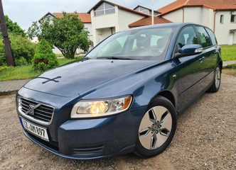 Peržiūrėti skelbimą - Parduodu Volvo V50 2009m 1,6 Dyz 80kW