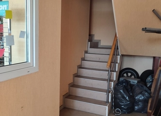 Išsinuomok patalpas antrame aukšte – patogumas ir prieinamumas!
