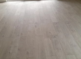 Kokybiškas laminatas ir lubos – jūsų namų naujovė