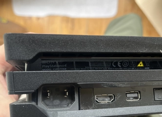 PS4 PRO 1TB su dovanomis ir valdikliu problema ||