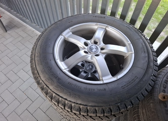 Naujos R17 padangos 5x114.3 su centrine 71.6 mm kaina tik 280€!