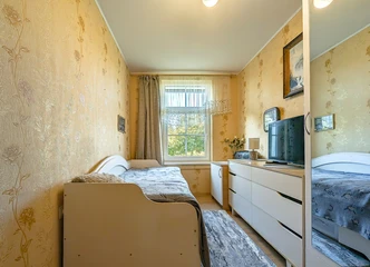 Rusnė kviečia gyventi – parduodama namo dalis su sklypu!