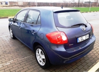 Toyota Auris nuoma – visi patogumai ir 24/7 pagalba kelyje